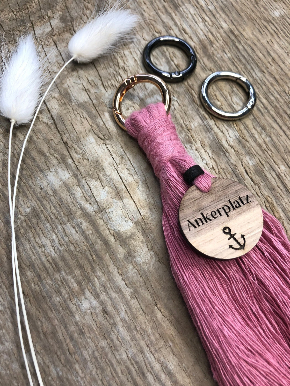 Tassel  Quaste personalisierter Schlüsselanhänger mit Holzanhänger –  Einklangdesign